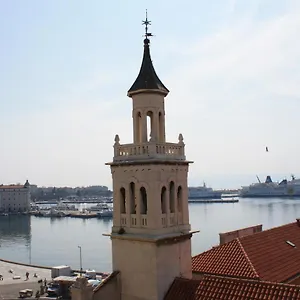 Top Of The Tops Center Apartment, Best Sea View In Town Appartement