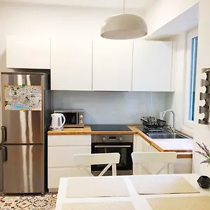 Lilly Apartment