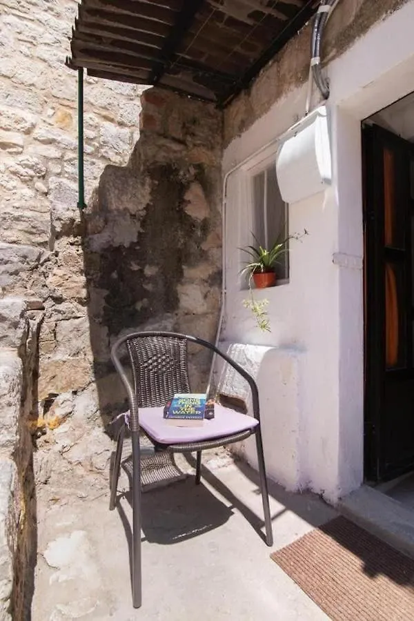 Studio Apartment Niki In Hearth Of Split